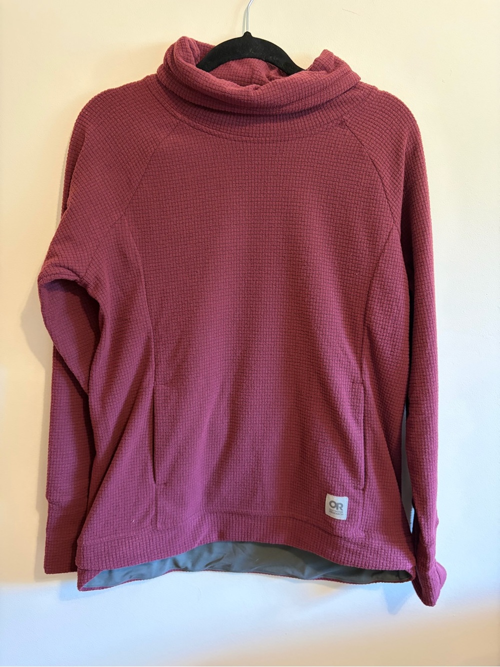 OUTDOOR RESEARCH- NWT size medium Women's Trail Mix Cowl Pullover,